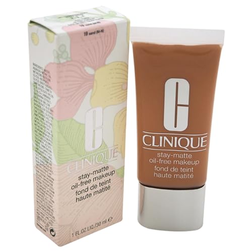 Clinique Stay Matte Oil-Free Makeup Kit, Sand (M-N), 1 Ounce