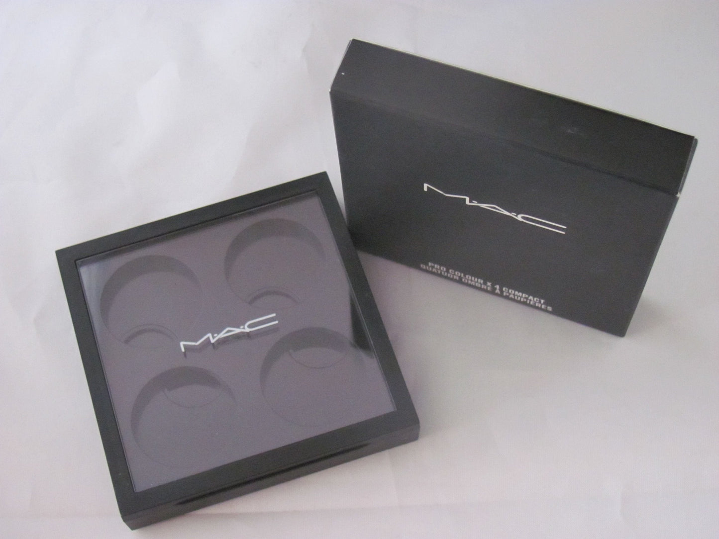 MAC Pro Colour X4 Compact for Pro Pan Shadows